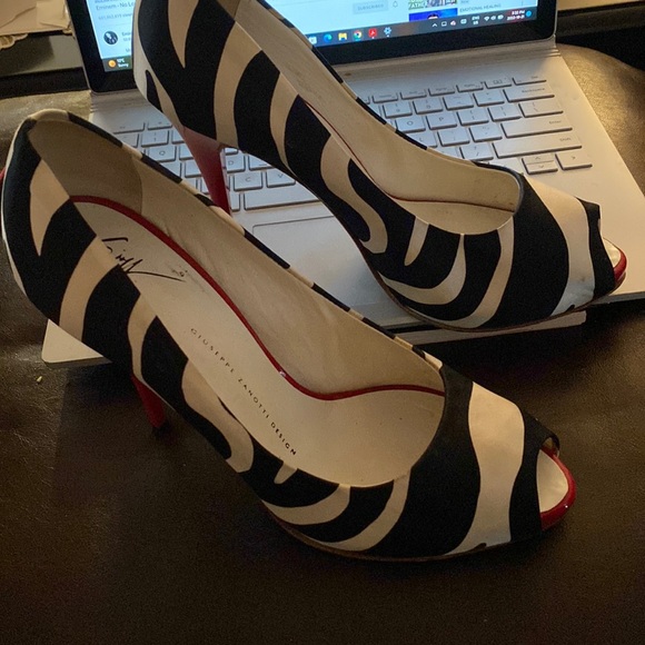 Giuseppe Zanotti Zebra Heels - Picture 1 of 11